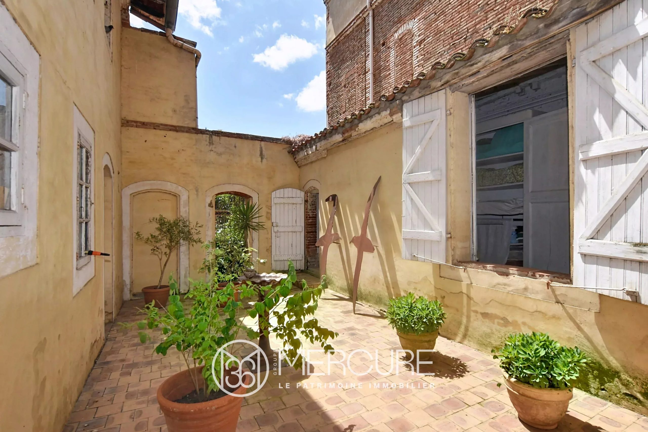 BELLE MAISON DE MAITRE EN VILLE – JARDIN - 9012TS