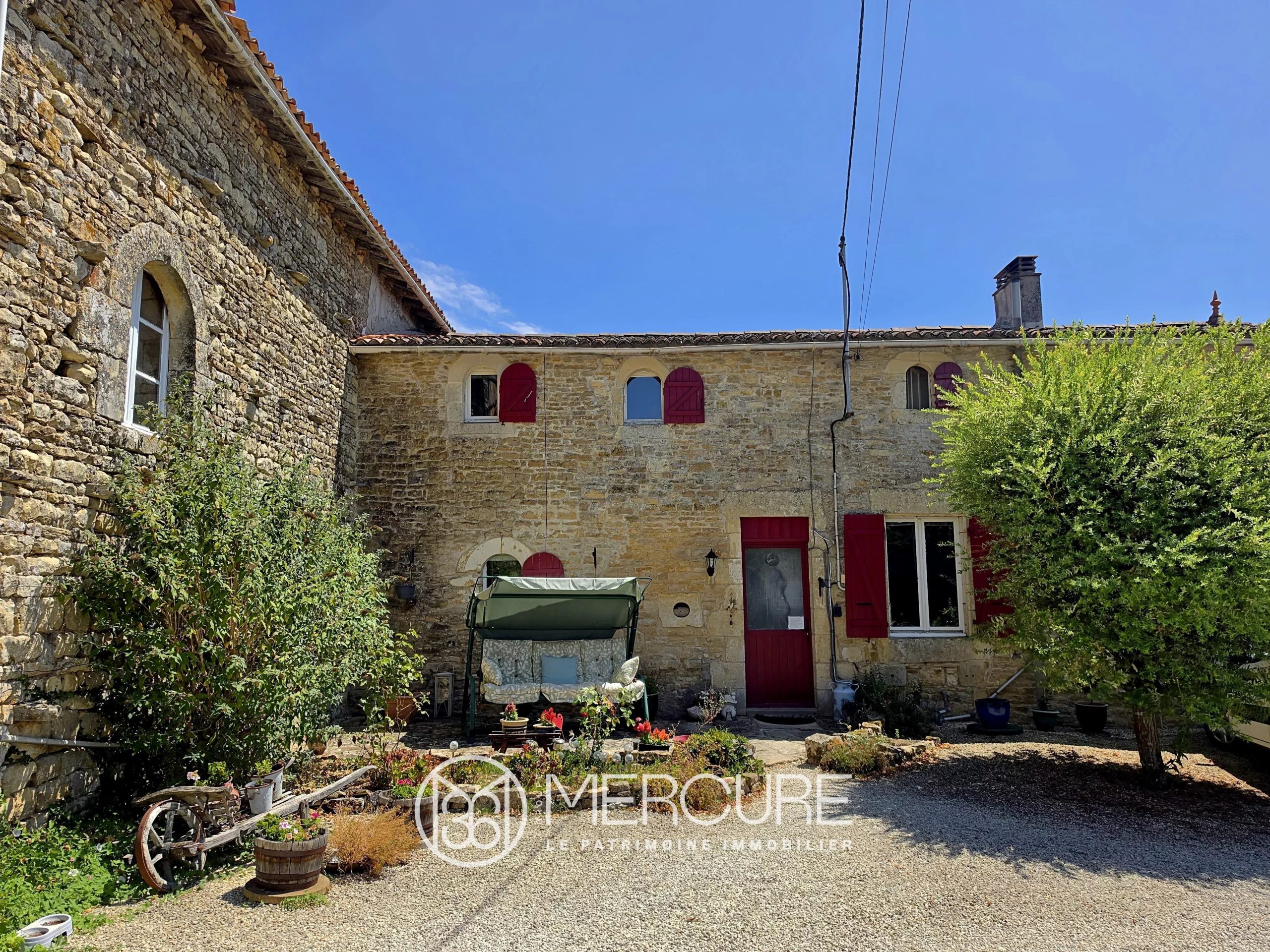 Propriété de charme à la campagne avec gîtes, piscine et dépendances - 23437