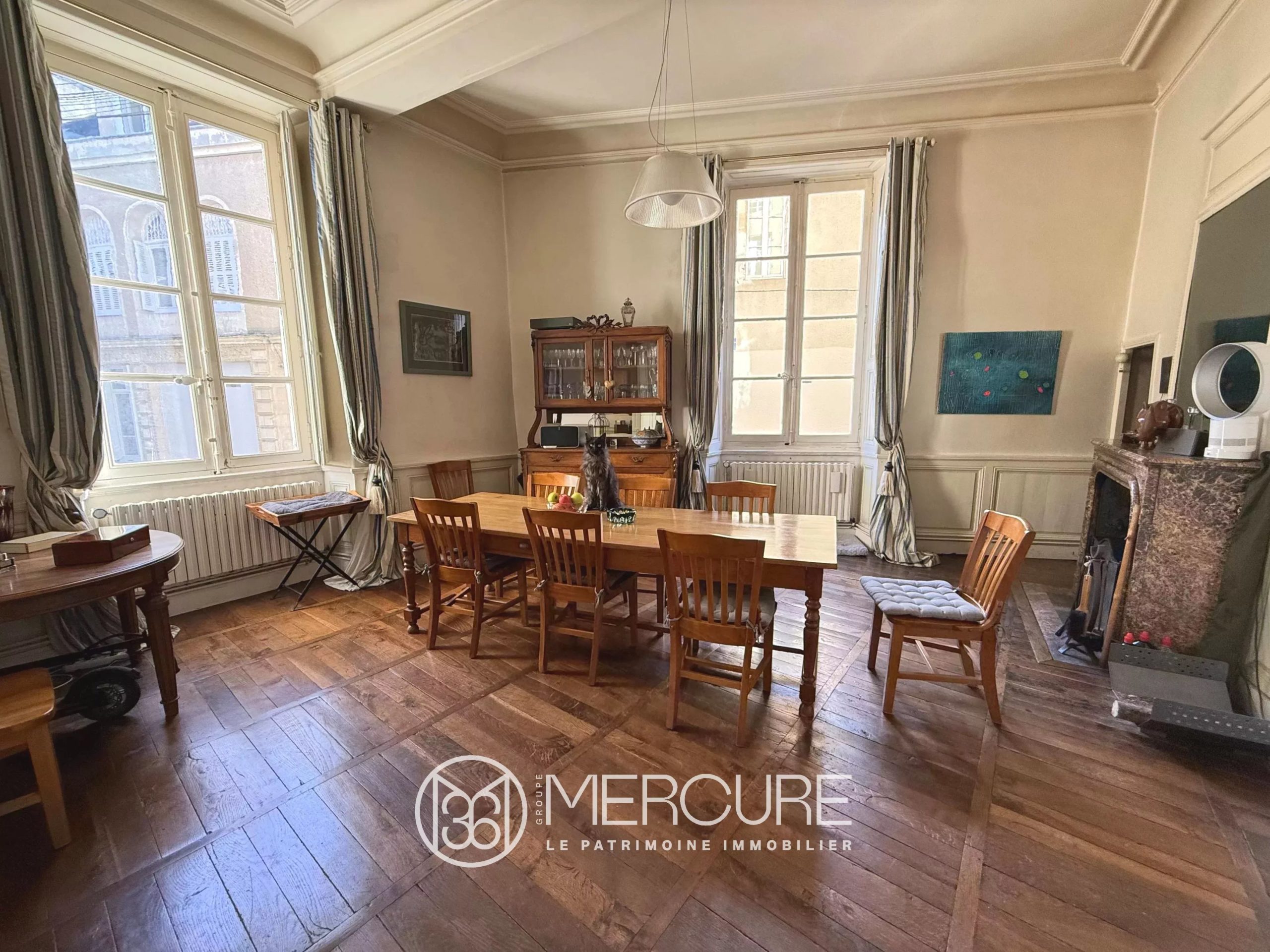 APARTMENT WITH COURTYARD AND PARKING - 10111PO