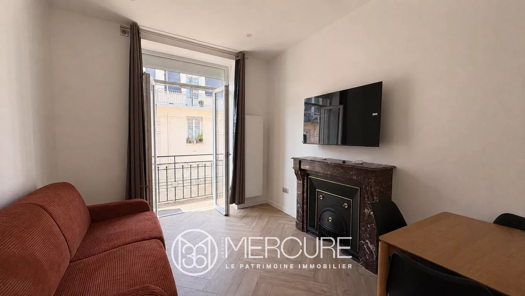 Magnifique appartement, 2 pièces climatisées avec balcon filant Lyon 6 – Rénovation haut de gamme - 5115LY