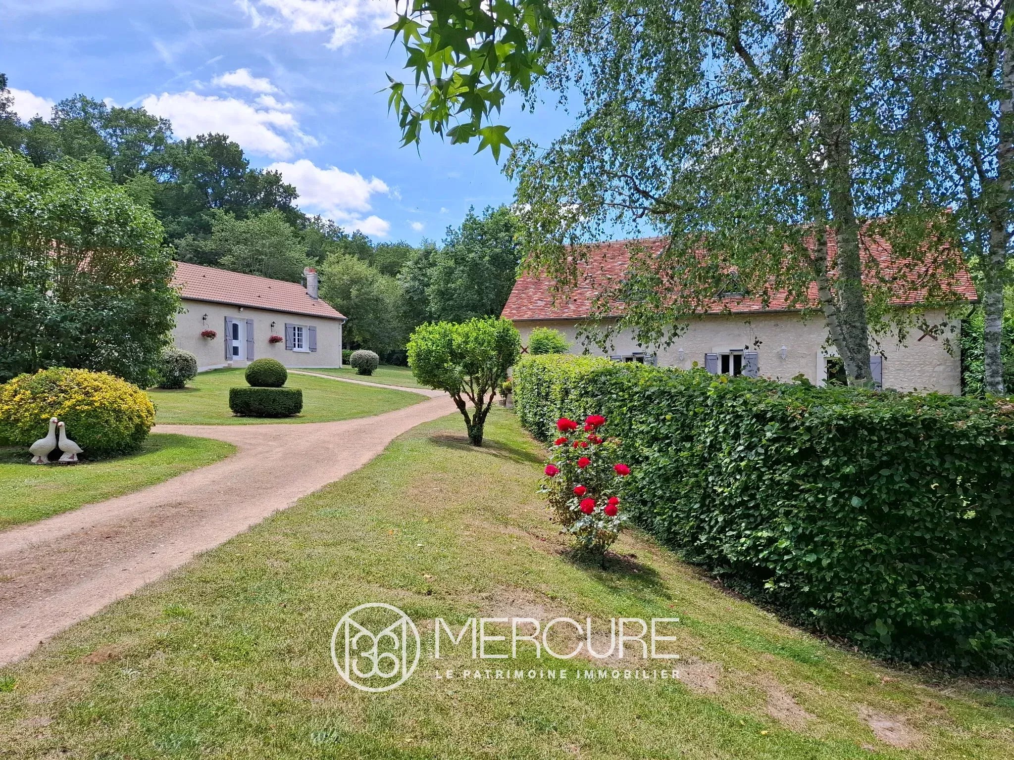 A 4.19-hectare estate comprising two houses, with orchards and outbuildings - 10421PO
