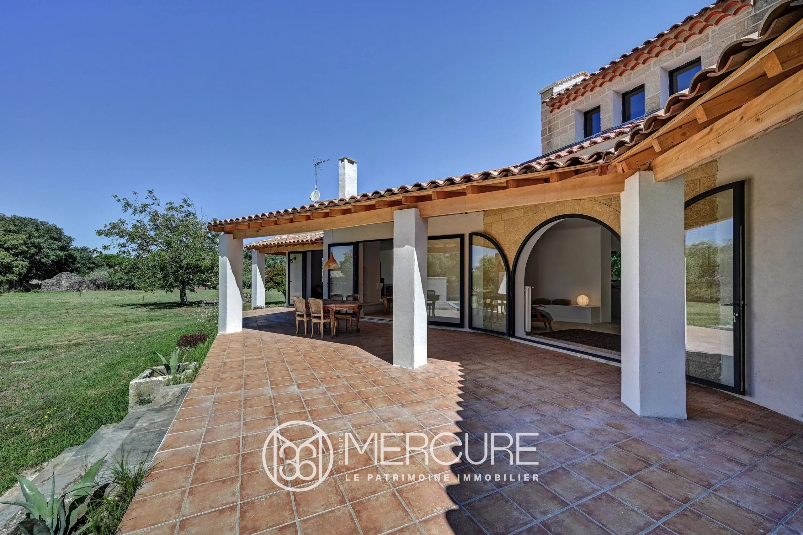 MAGNIFICENT CONTEMPORARY HOUSE WITH OUTBUILDINGS - 20459LR