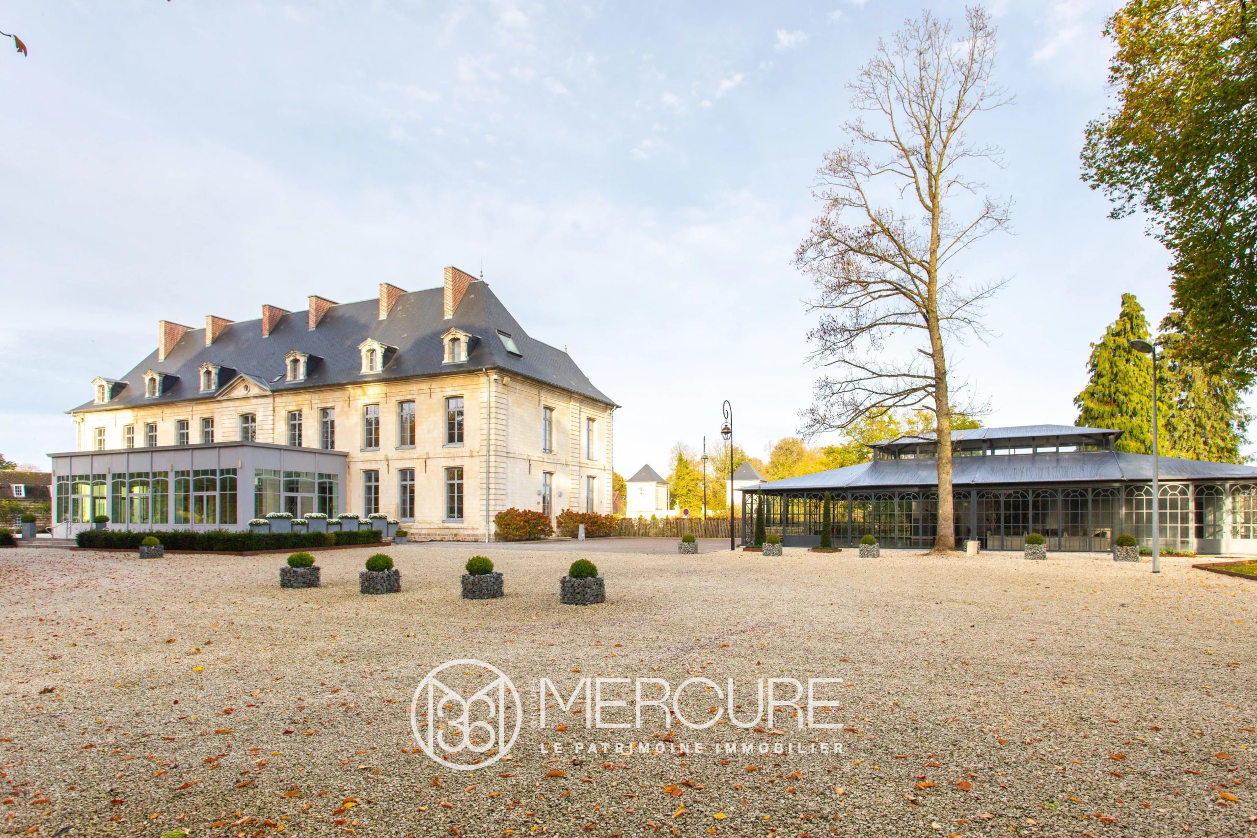 CHÂTEAU XVIIIe RESTAURE – PARC 11 ha - 20232NC