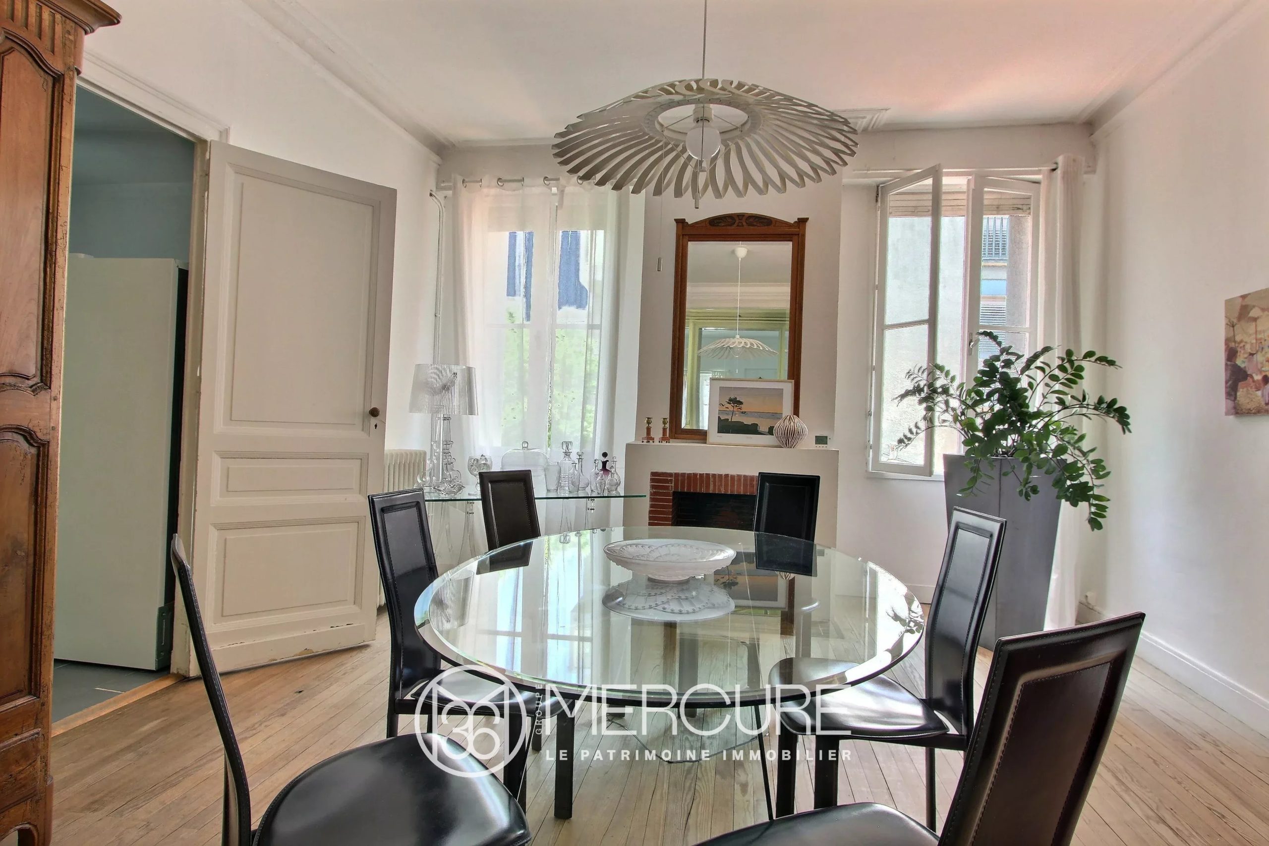 BORDEAUX CHARTRONS – GRAND APPARTEMENT AVEC 3 CHAMBRES - 901084bxA