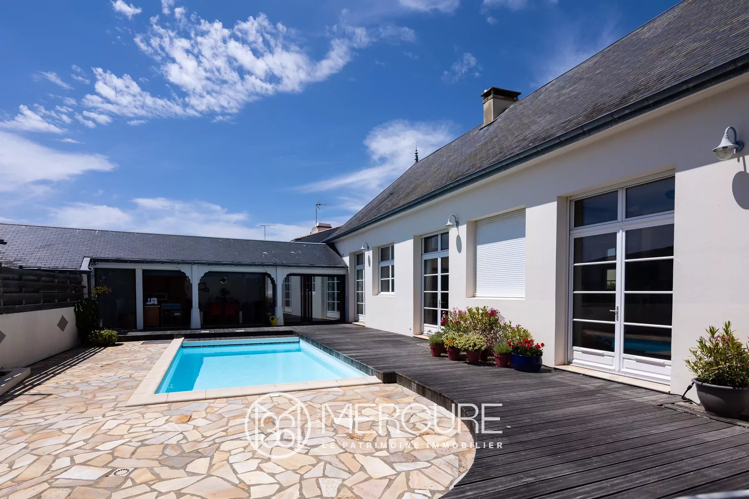 ST-GILLES-CROIX-DE-VIE – MAISON DE CARACTERE - 2301VE