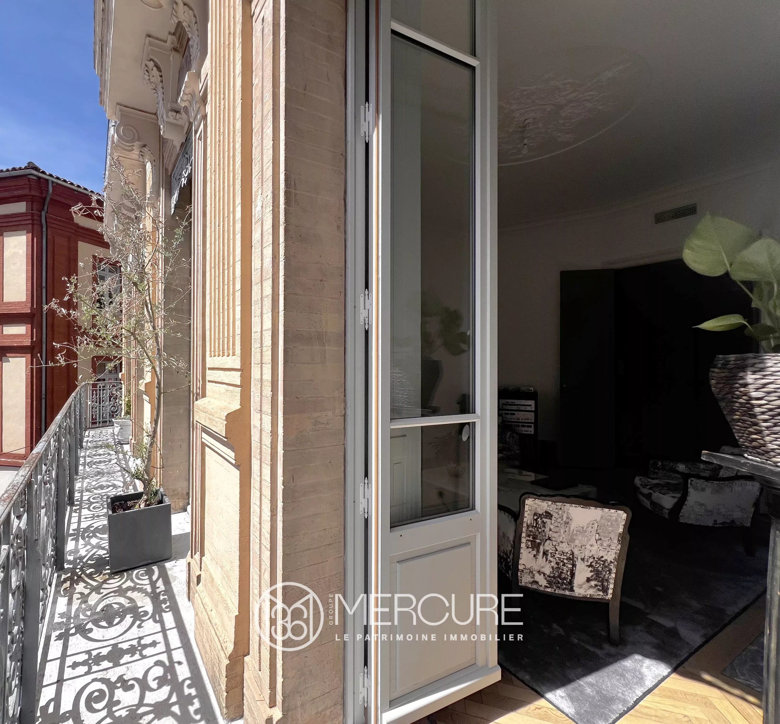 BEL APPARTEMENT – GARAGE – ASCENSEUR - 9304TS