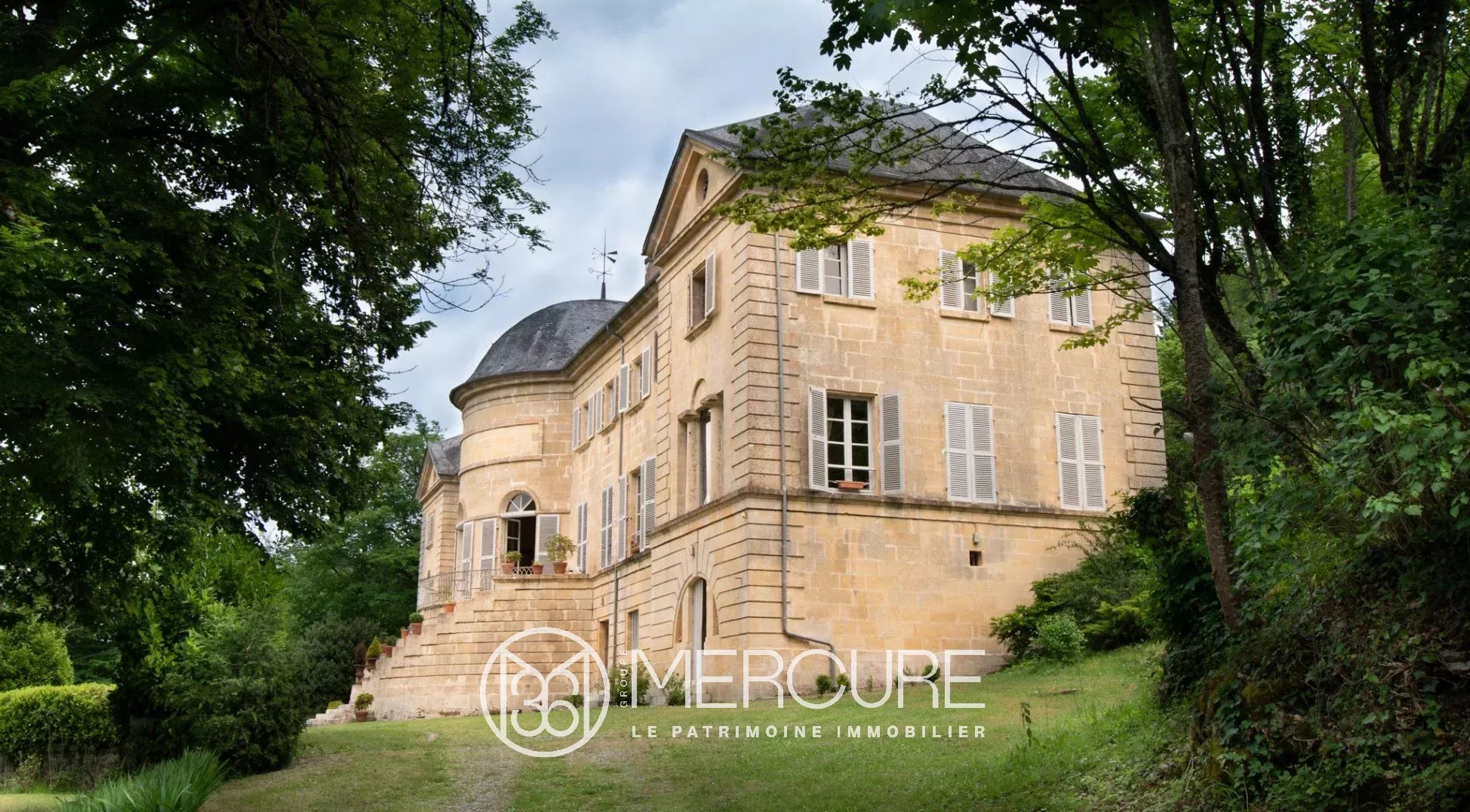MAJESTIC CHATEAU (SUPPLEMENTARY INVENTORY OF  HISTORIC MONUMENTS) – DORDOGNE PERIGORD - 900748bx