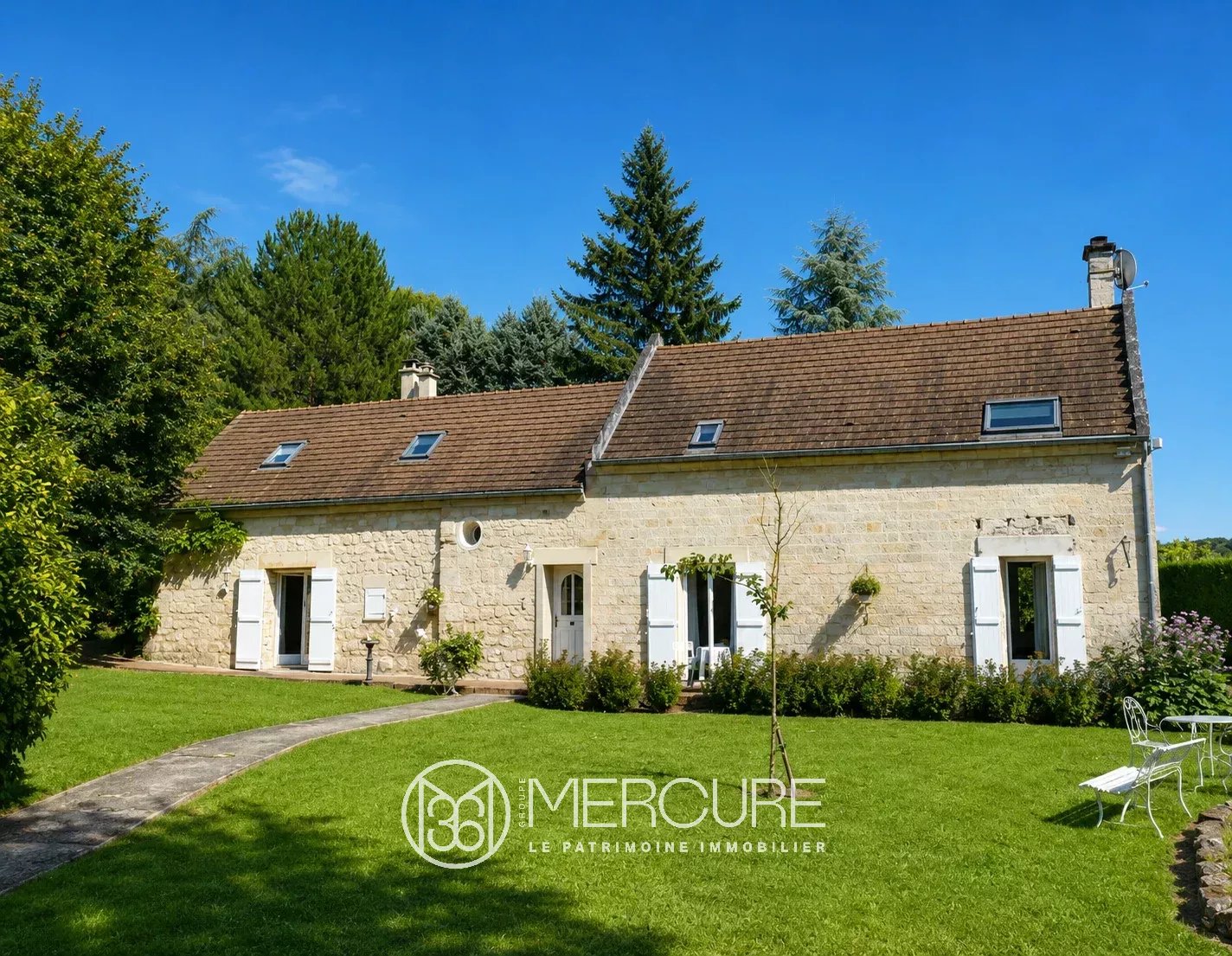 EXCLUSIVITE AISNE – MAISON, DEPENDANCE ET JARDIN 2060m² - 80590PI
