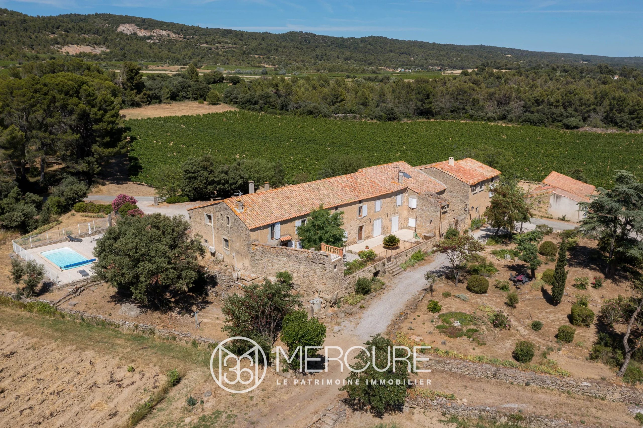 Hérault – Au cœur du Minervois, Mas ancien à vocation viticole sur 42 hectares - 21547LR